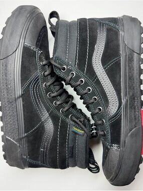 Vans Sk8‑Hi MTE‑2 Waterproof – All Black – M7.5/W9